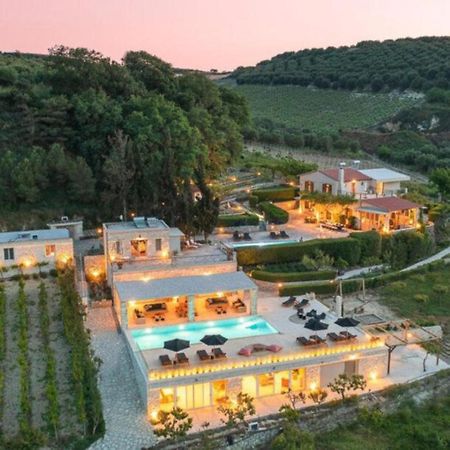 Villa Mantilari Wine Estate 7 Apartments 2 Private Pools 1 Heated Tennis Court Fitness Center 아르하네스 외부 사진