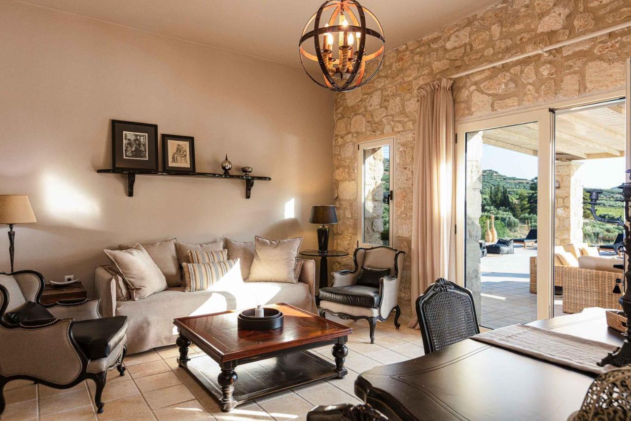 Villa Mantilari Wine Estate 7 Apartments 2 Private Pools 1 Heated Tennis Court Fitness Center 아르하네스 외부 사진
