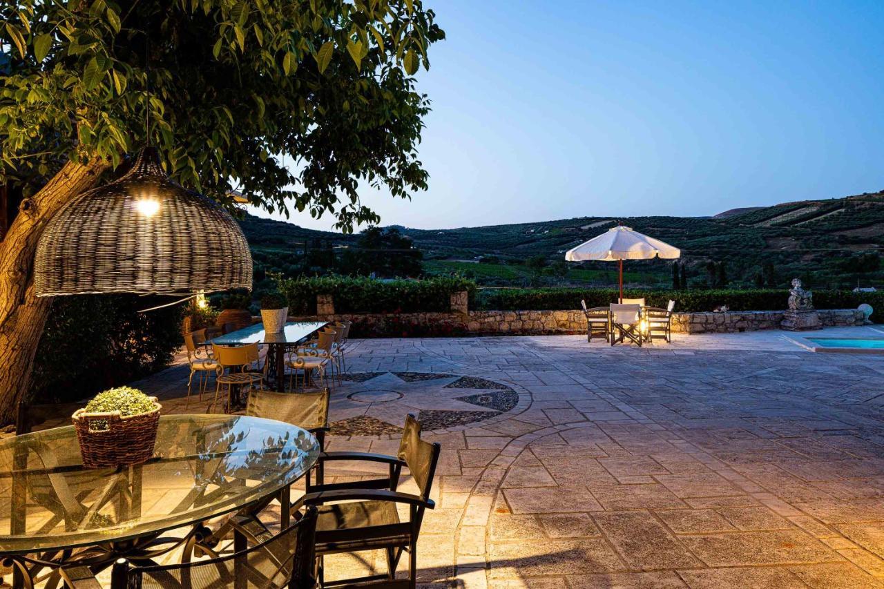 Villa Mantilari Wine Estate 7 Apartments 2 Private Pools 1 Heated Tennis Court Fitness Center 아르하네스 외부 사진